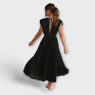 Maria – Stylish Pleated Dress