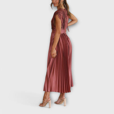 Maria – Stylish Pleated Dress