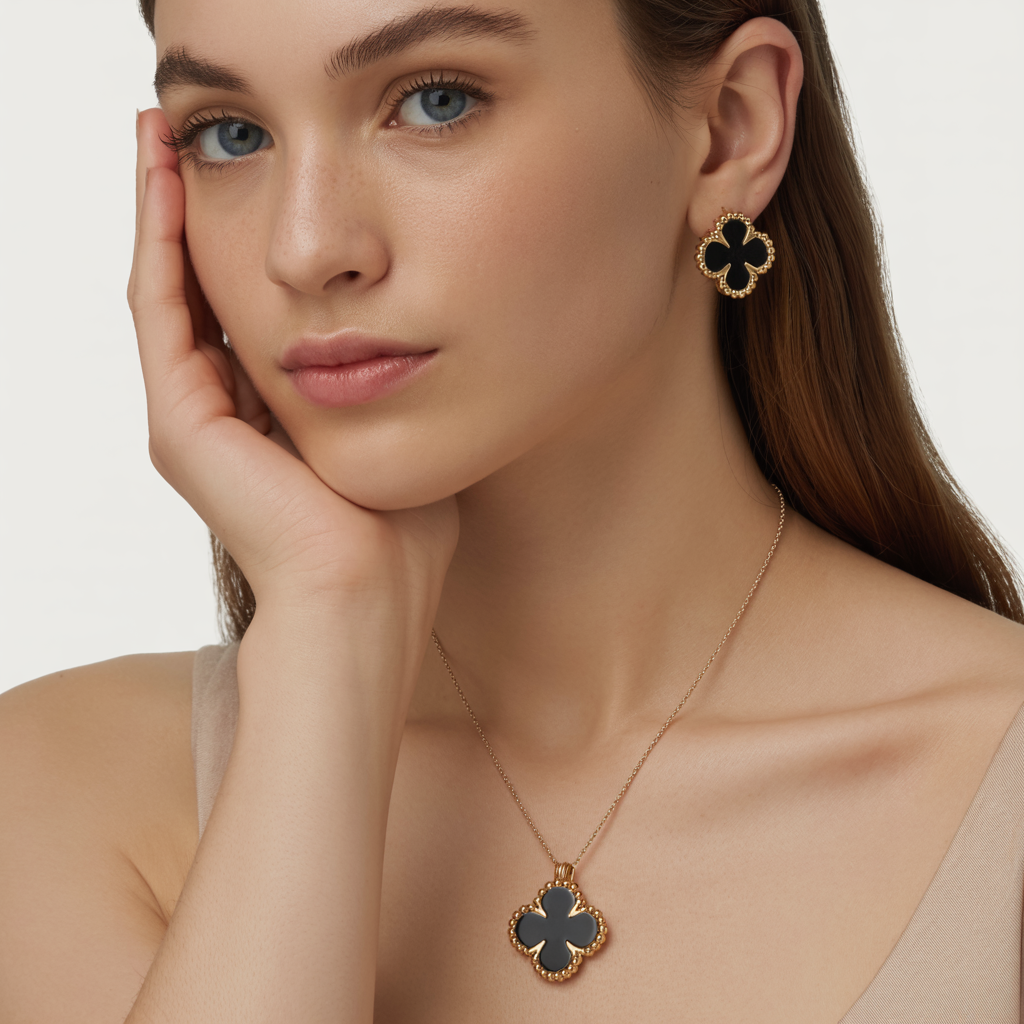 Clover Necklace